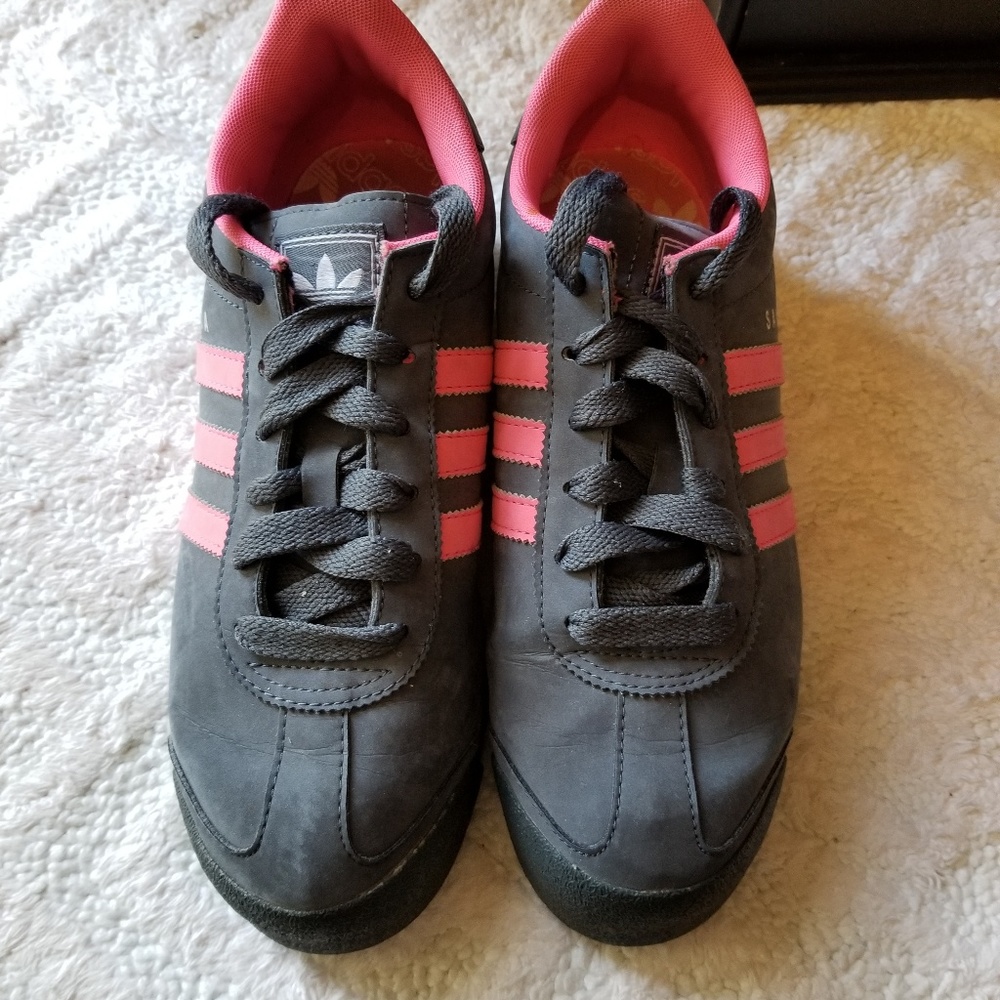 ADIDAS - Picture 2 of 2